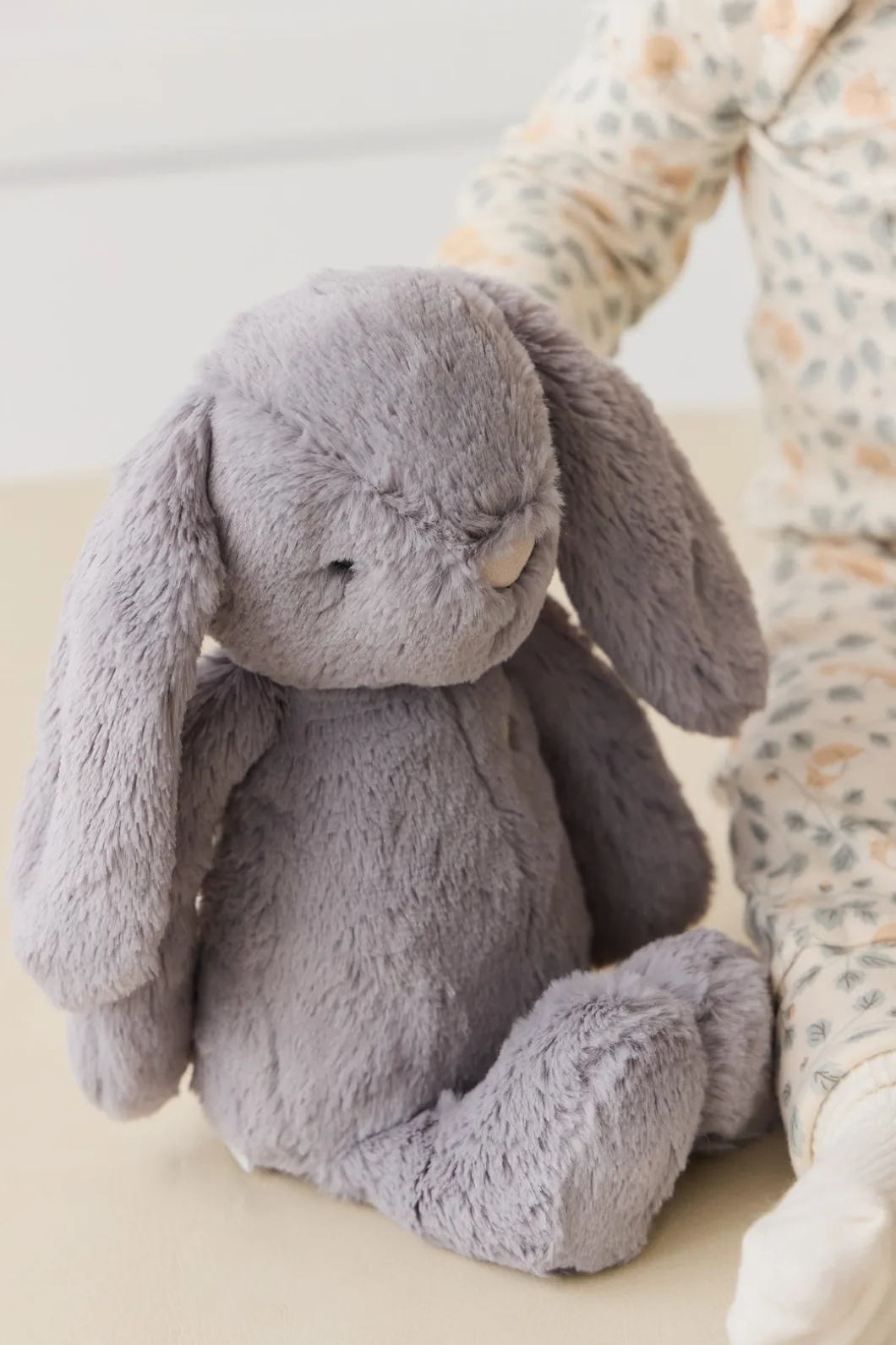 Snuggle Bunnies - Plush Penelope - Silver